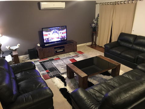 Master Room With Attachd Bath - ACT Tourism 1