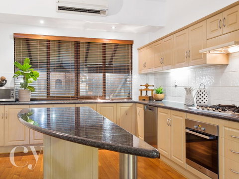 James Street Warehouse - ACT Tourism 16