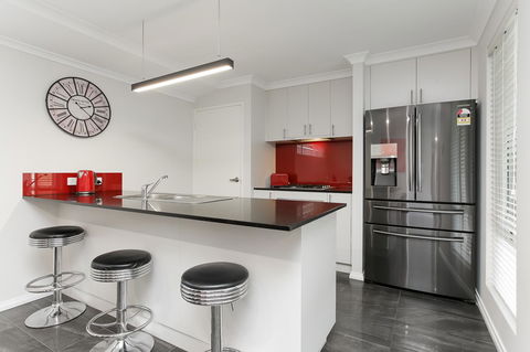 Perth Comfy Stays - ACT Tourism 18