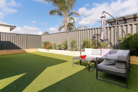 Perth Comfy Stays - ACT Tourism 7