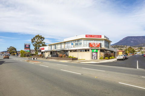 Nightcap At Carlyle Hotel - ACT Tourism 20