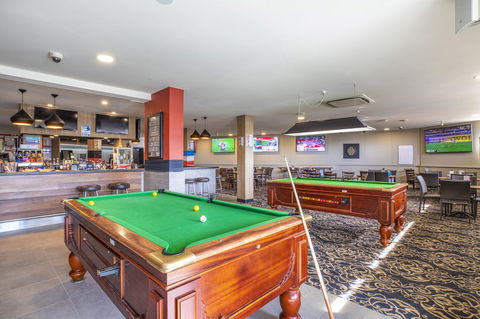 Nightcap At Carlyle Hotel - ACT Tourism 21