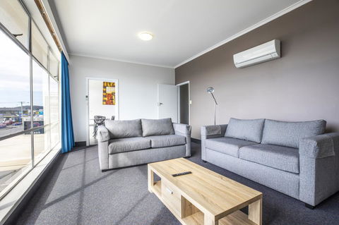 Nightcap At Carlyle Hotel - ACT Tourism 6