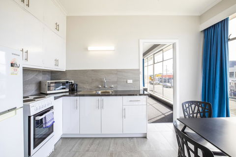 Nightcap At Carlyle Hotel - ACT Tourism 16