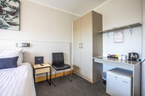 Nightcap At Carlyle Hotel - ACT Tourism 1