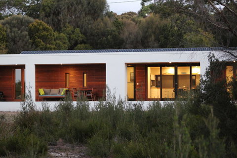 Tamar Solar Home - ACT Tourism 12