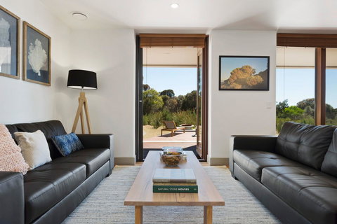 Tamar Solar Home - ACT Tourism 1