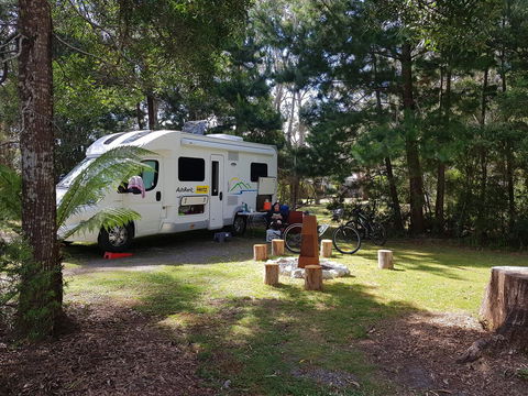 Strahan Retreat Holiday Park - ACT Tourism 23