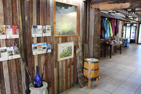 Tullah Lakeside Lodge - ACT Tourism 25