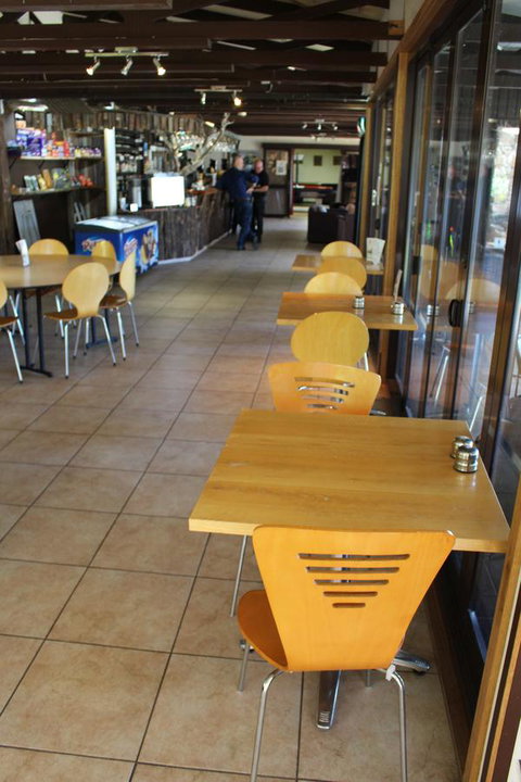 Tullah Lakeside Lodge - ACT Tourism 36