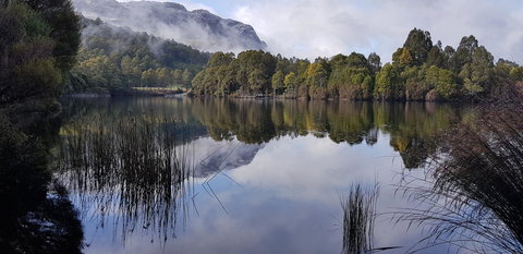 Tullah Lakeside Lodge - ACT Tourism 1
