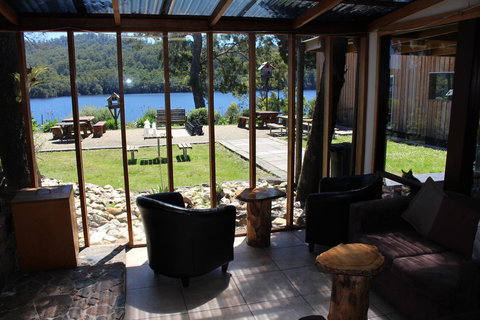 Tullah Lakeside Lodge - ACT Tourism 28
