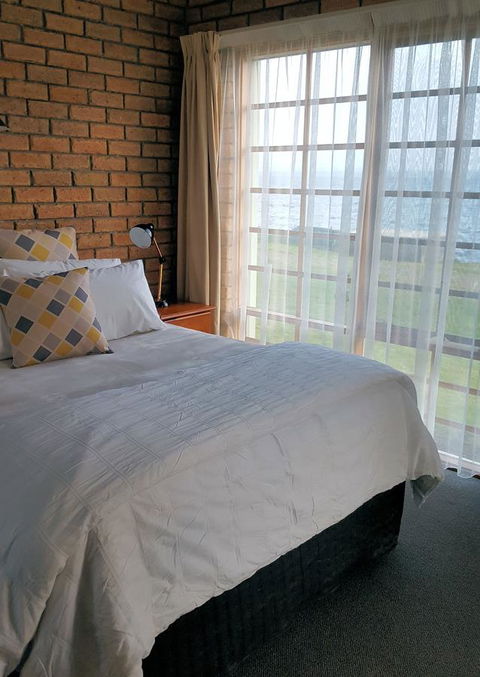 Stanley Village Waterfront Accommodation - ACT Tourism 5