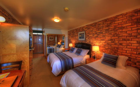 Stanley Village Waterfront Accommodation - ACT Tourism 23