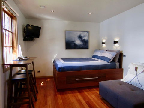 Salt Box Hideaway - ACT Tourism 5