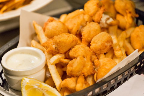 Customs House Hotel - ACT Tourism 24