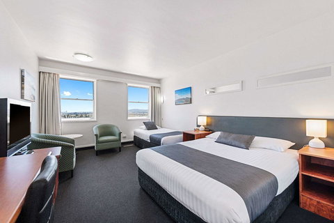 Coach House Launceston - ACT Tourism 4