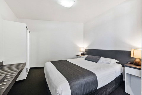 Coach House Launceston - ACT Tourism 12