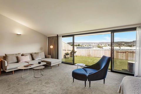 MACq 01 Hotel - ACT Tourism 24