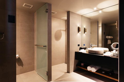 MACq 01 Hotel - ACT Tourism 2