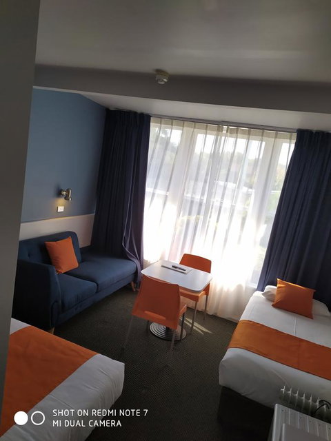 Waterfront Lodge Motel - ACT Tourism 6
