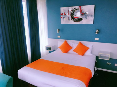 Waterfront Lodge Motel - ACT Tourism 24