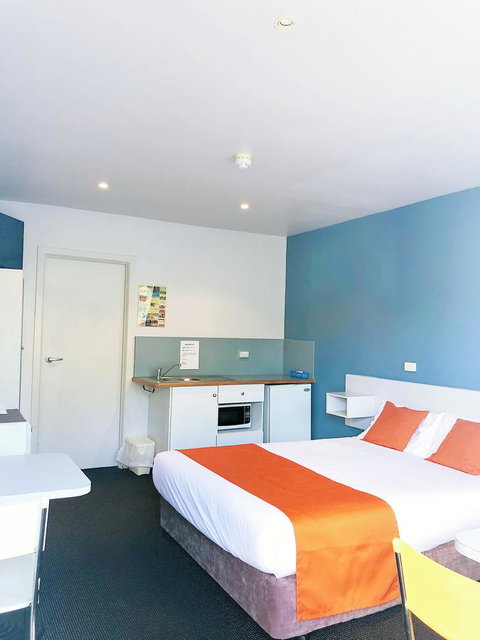 Waterfront Lodge Motel - ACT Tourism 11