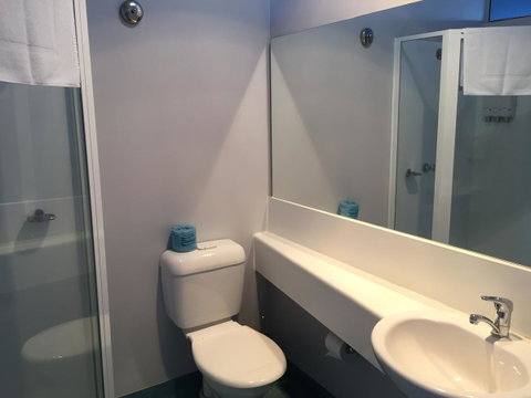 Waterfront Lodge Motel - ACT Tourism 28