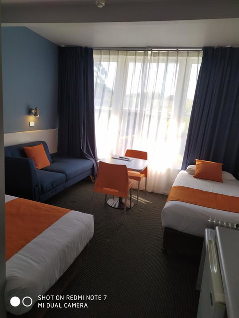 Waterfront Lodge Motel - ACT Tourism 2