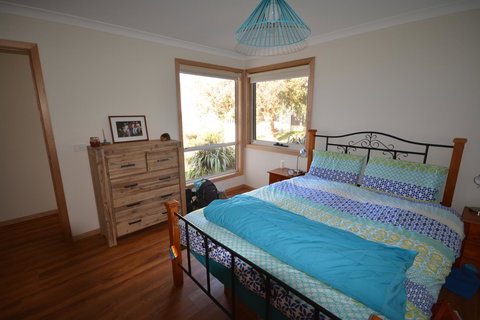 Seascape Beach House - ACT Tourism 17