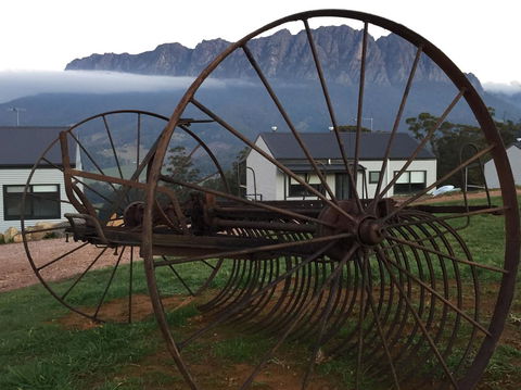 Manna Hill Farm - ACT Tourism 0