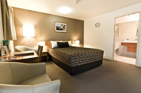 The Old Woolstore Apartment Hotel - ACT Tourism 24