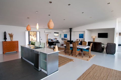 Sunset Bay Escape - ACT Tourism 39