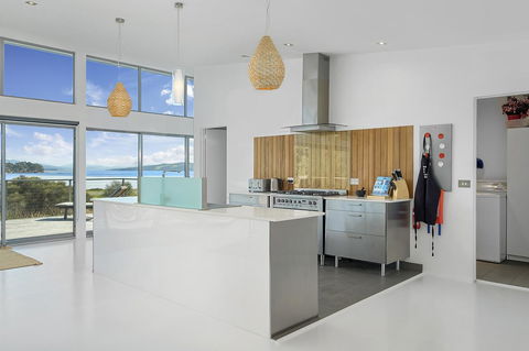 Sunset Bay Escape - ACT Tourism 19