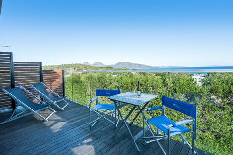 Freycinet Panorama - ACT Tourism 0