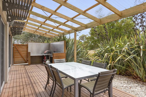 170 Hazards View Drive - Unit 2 - ACT Tourism 12