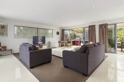 170 Hazards View Drive - Unit 2 - ACT Tourism 3