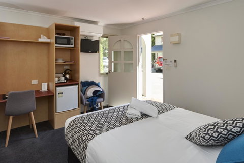 Elphin Serviced Apartments - ACT Tourism 33