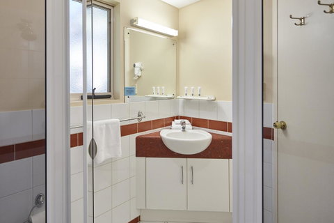 Elphin Serviced Apartments - ACT Tourism 6