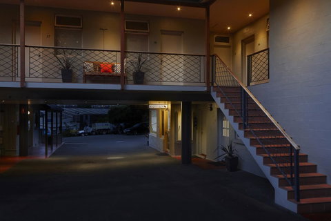 Elphin Serviced Apartments - ACT Tourism 20