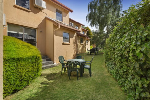 Elphin Serviced Apartments - ACT Tourism 41