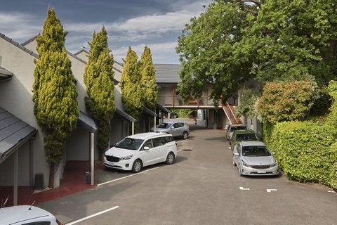 Elphin Serviced Apartments - ACT Tourism 12