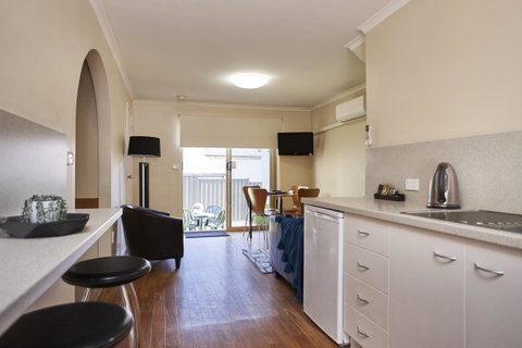 Elphin Serviced Apartments - ACT Tourism 30