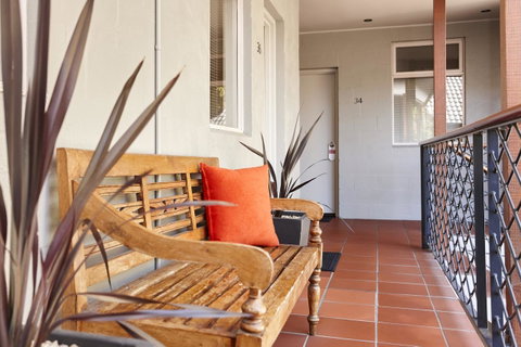 Elphin Serviced Apartments - ACT Tourism 17