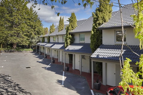 Elphin Serviced Apartments - ACT Tourism 15