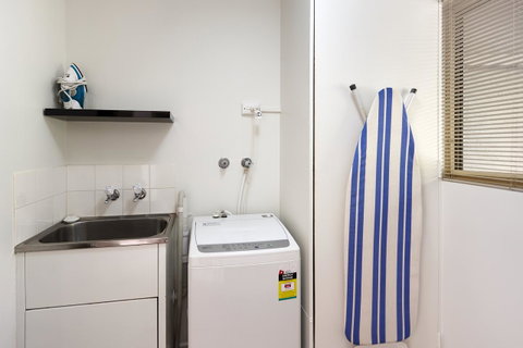 Elphin Serviced Apartments - ACT Tourism 28