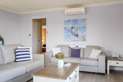 Omaroo Cottage Bruny Island - ACT Tourism 4