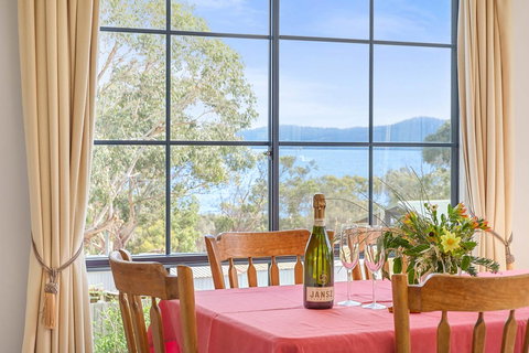 Omaroo Cottage Bruny Island - ACT Tourism 5