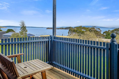 Omaroo Cottage Bruny Island - ACT Tourism 2