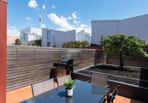 Sullivans Cove Apartments - ACT Tourism 36